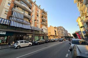 4 LOCALI A CASTELLAMMARE DI STABIA