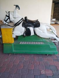 cavallo a dondolo elettrico 