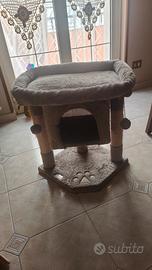 Torre tiragraffi per gatti 