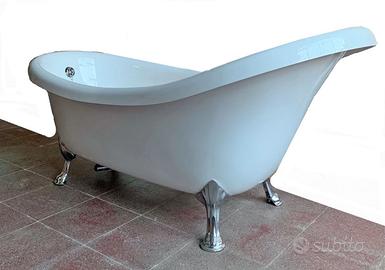 Vasca Luigi XVI con piedini e rubinetteria Melrose