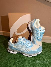 Asics Gel NYC bianche e azzurre con doppio laccio