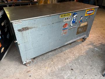 Cassone porta attrezzi