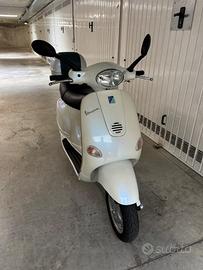 Vespa ET4 125 bianco perla