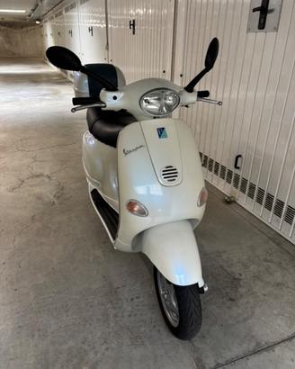 Vespa ET4 125 bianco perla