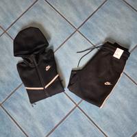 Nike tech fleece 