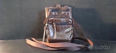 Borsello piccolo a tracolla in pelle