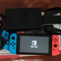 Nintendo Switch (+10 giochi) e controller