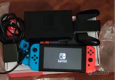 Nintendo Switch (+10 giochi) e controller