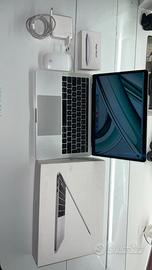 Macbook pro 13 2017 + scatola e accessori