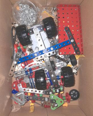 gioco costruzioni in metallo