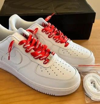 Nike Air Force 1 Low Supreme EU41