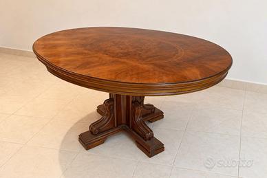 Tavolo stile classico