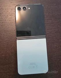 Samsung Galaxy Z Flip 5 – Pari al nuovo + Kit Cov
