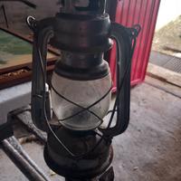 vecchia lampada a petrolio luce lume taverna 