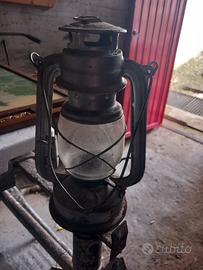 vecchia lampada a petrolio luce lume taverna 