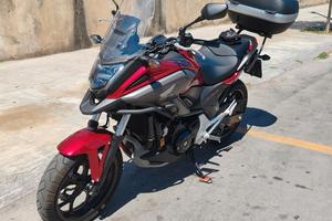 Honda nc 750 x cambio manuale