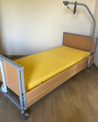 Letto elettrico per infermi