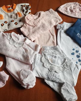 Lotto abbigliamento neonata 
