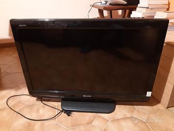 Sharp Aquos LCD 32 pollici