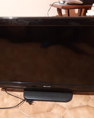 Sharp Aquos LCD 32 pollici