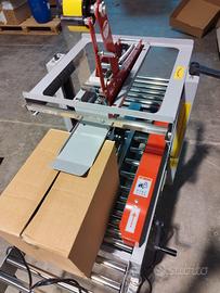 Nastratrice semiautomatica per scatole