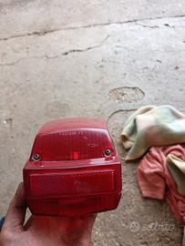 fanale posteriore vespa 125 primavera et3