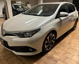 Toyota Auris 1.6 d-4d Lounge*EURO 6B*UNICO PRO