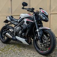 Triumph Street Triple S 660 A2