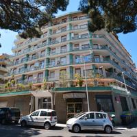 Viale Italia - Quadrilocale al piano alto