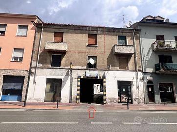 Immobile in asta di 145 m² con 3 locali a Brescia