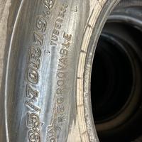 Gomme 285/70 r19.5