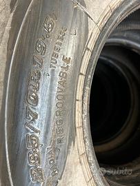 Gomme 285/70 r19.5