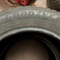 Solo due Gomme 235/55 R17 103V
