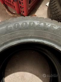 Solo due Gomme 235/55 R17 103V