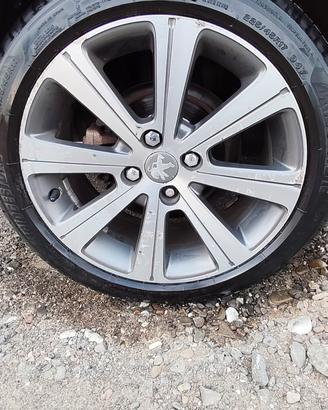 gomme Bridgestone ,più cerchi in lega da 17 pollic