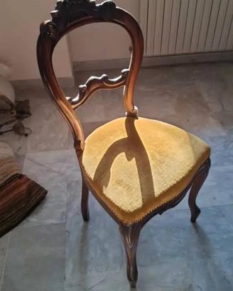 Salotto completo, tavolino, sedie, testata letto,