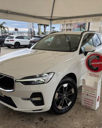 VOLVO XC60 B4 AWD MILD HYBRID MOMENTUM - 2021