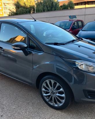 Ford Fiesta 1.5 TDCi 5 porte ST-Line
