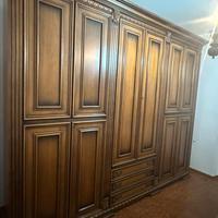 Camera da letto matrimoniale in stile in legno