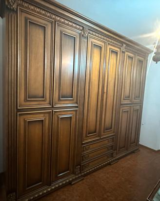 Camera da letto matrimoniale in stile in legno