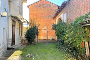 CASA SEMINDIPENDENTE A CASTELSPINA