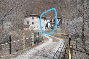 Rustico / Casale di 98 m² con più di 5 locali a Ca