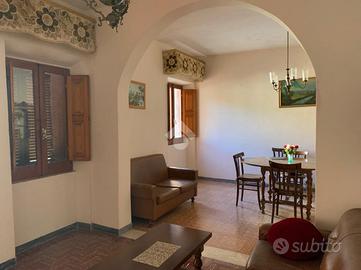 CASA SEMINDIPENDENTE A CASALVIERI