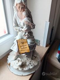 la maternità  in porcellana capodimote 