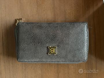 Portafoglio grigio lucente Laura Biagiotti.