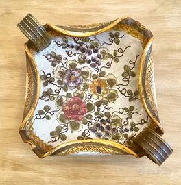 Centrotavola di ceramica dipinto a mano