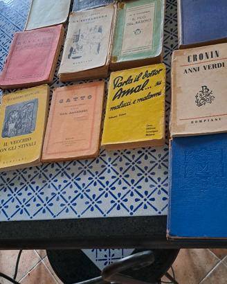 Libri e romanzi antichi o vintage