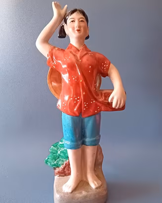 Statuetta porcellana Cinese rivoluzione culturale