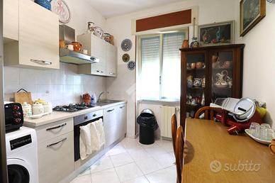 3 LOCALI A TERNI