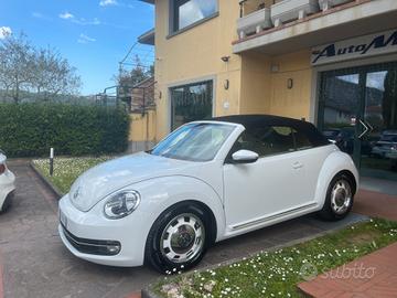 Volkswagen Maggiolino Cabrio 2.0 TDI Design BlueMo